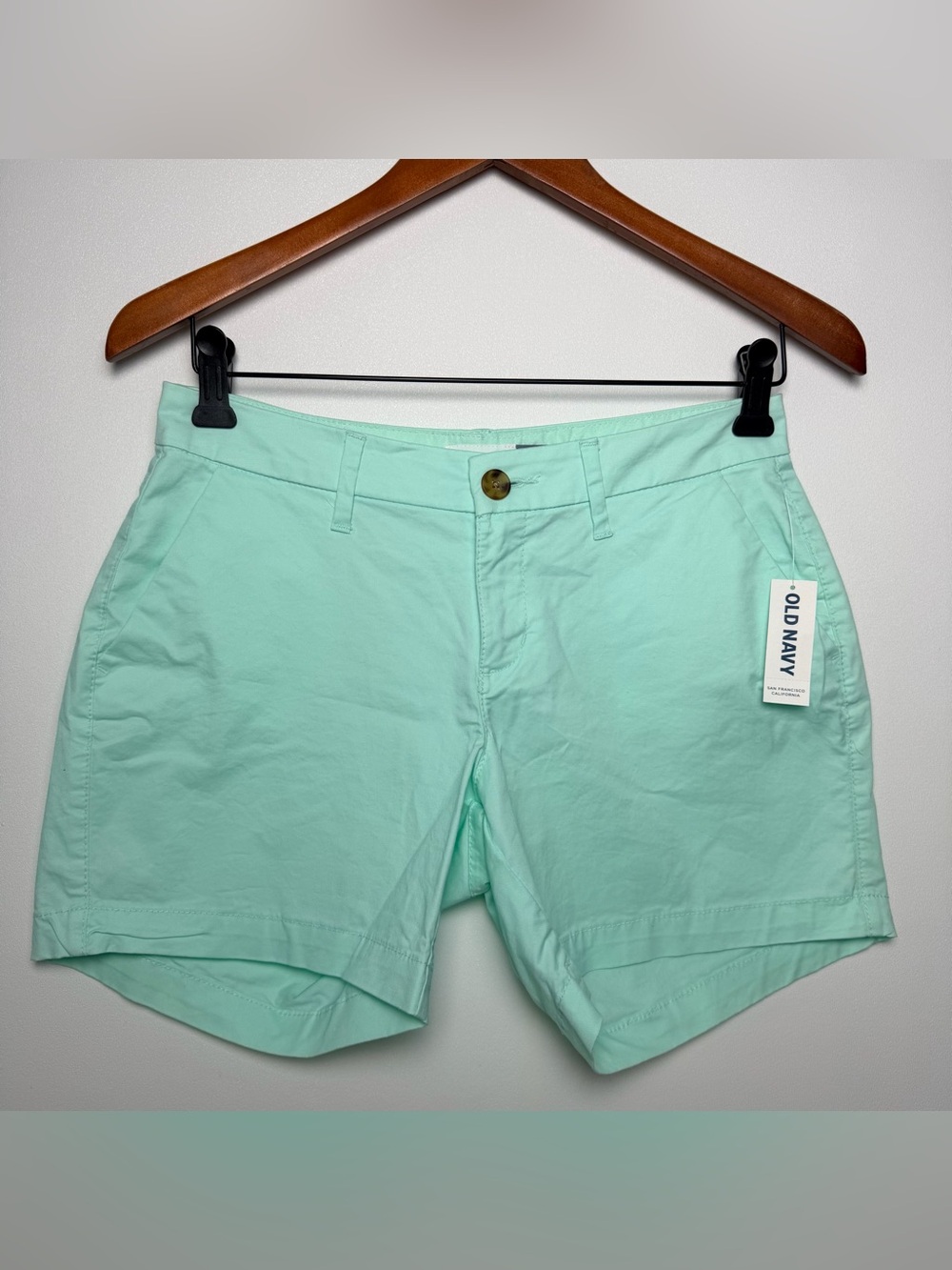 Old Navy Mint Green Chino Shorts Women size 0 small beachy travel comfy Pockets